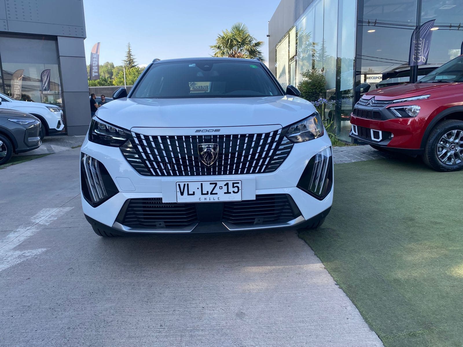 Peugeot 2008 GT Hybrid AT - Imagen 1