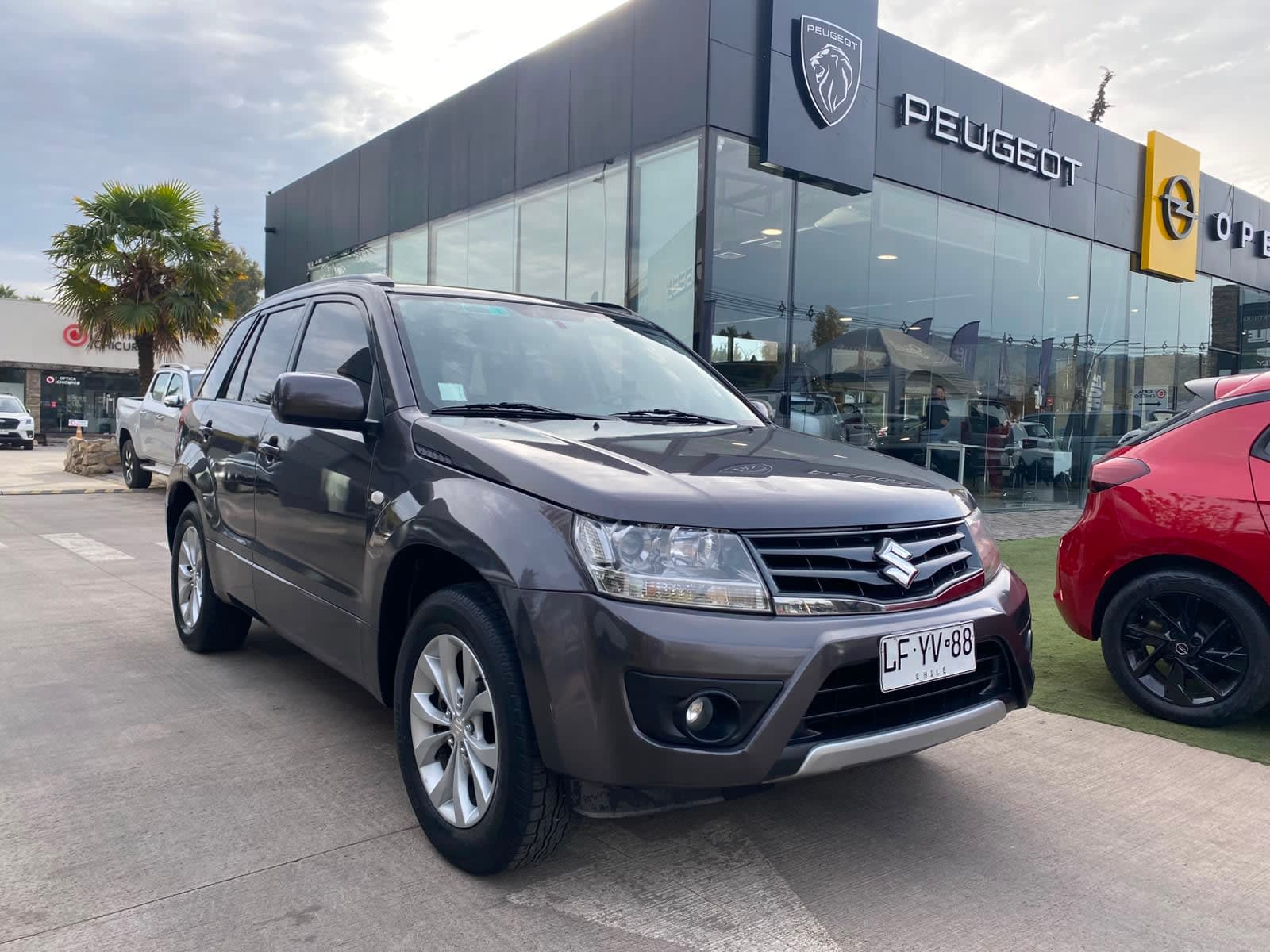 SUZUKI GRAND NOMADE GLX AT 4X2 - Imagen 1