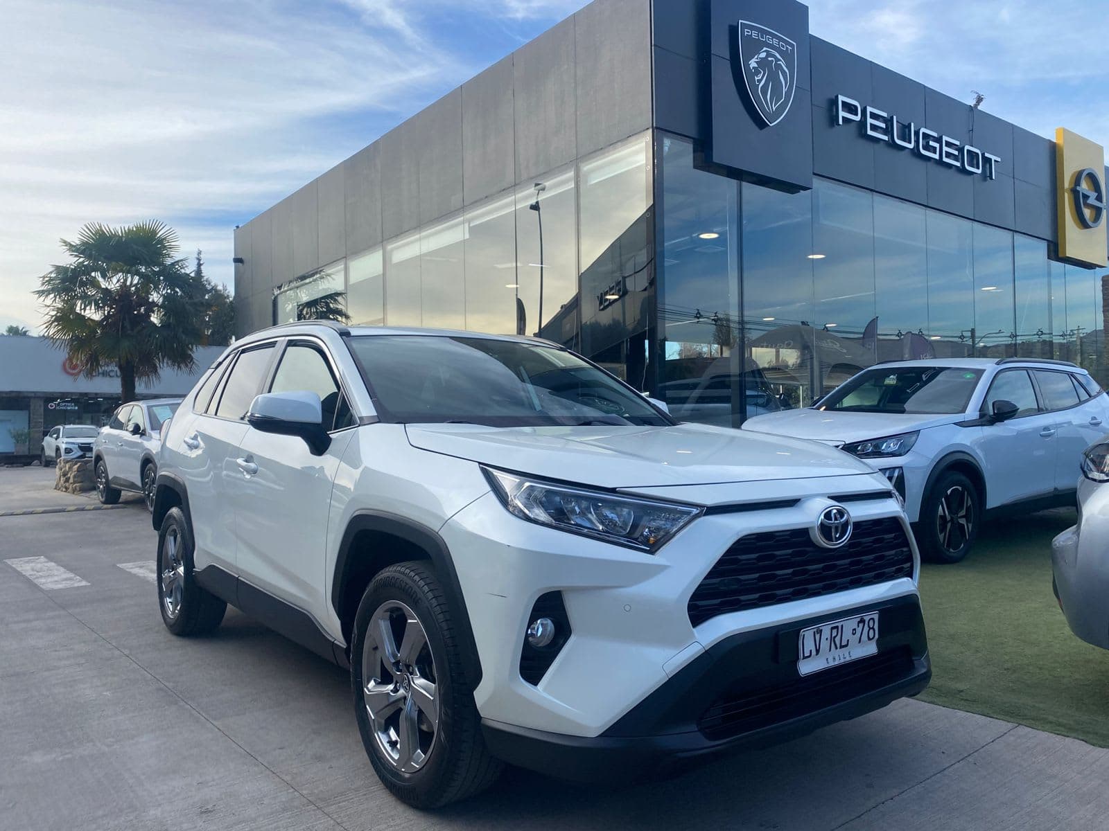 TOYOTA RAV4 XLE 2.0 CVT - Imagen 1