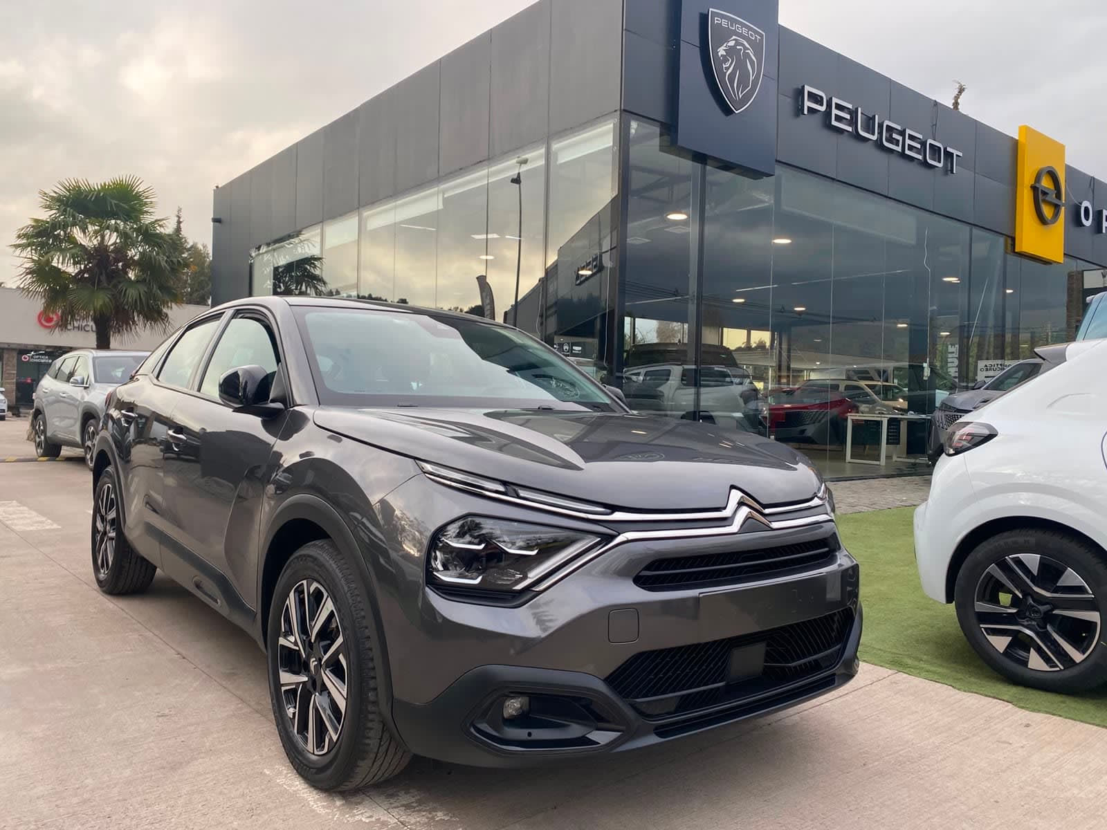 CITROEN C4 FEEL PACK 1.2 AT 2025 - Imagen 1
